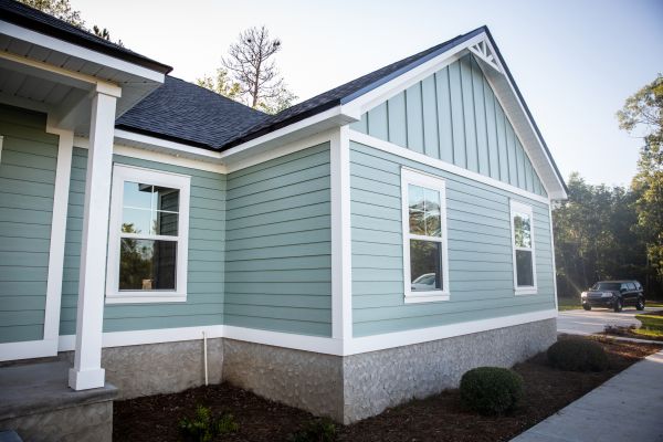 Board Siding Repair in Niceville