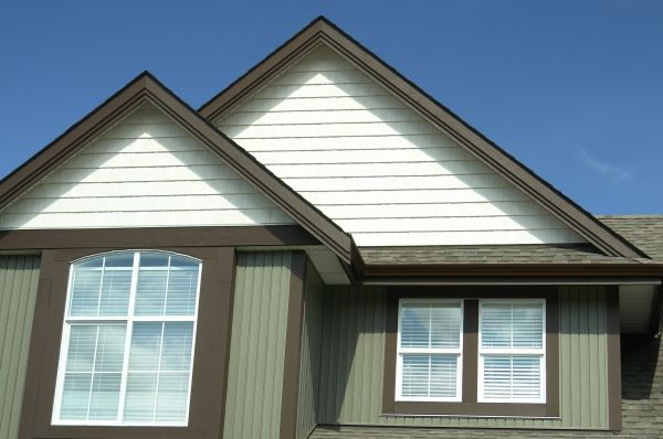 Cost of Vertical Vinyl Siding Repair in Niceville